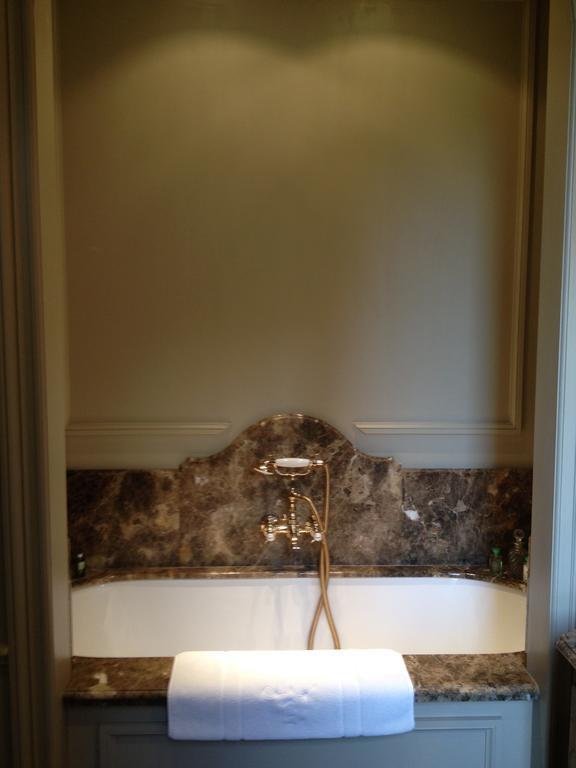 B&B Exclusive Guesthouse Chateau De Spycker 브뤼헤 객실 사진